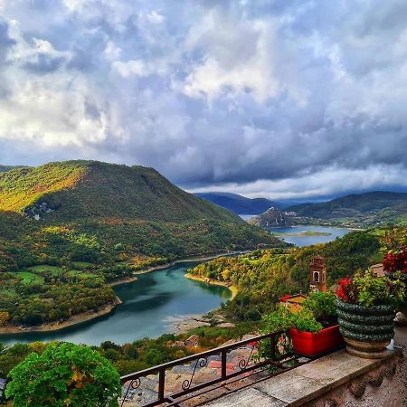 La Casa Sul Fiordo Lago Del Turano Paganico Sabino Экстерьер фото
