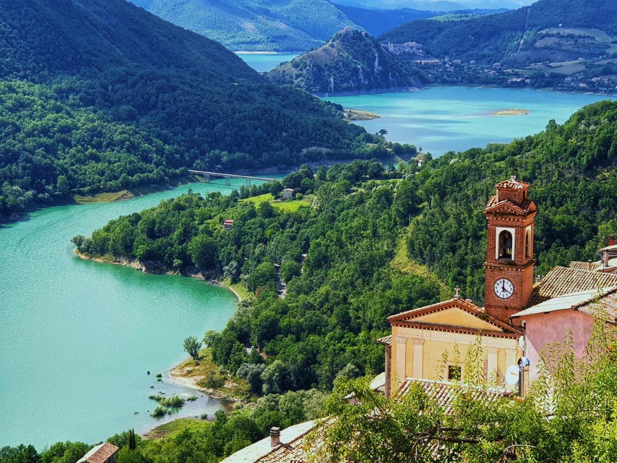 La Casa Sul Fiordo Lago Del Turano Paganico Sabino Экстерьер фото