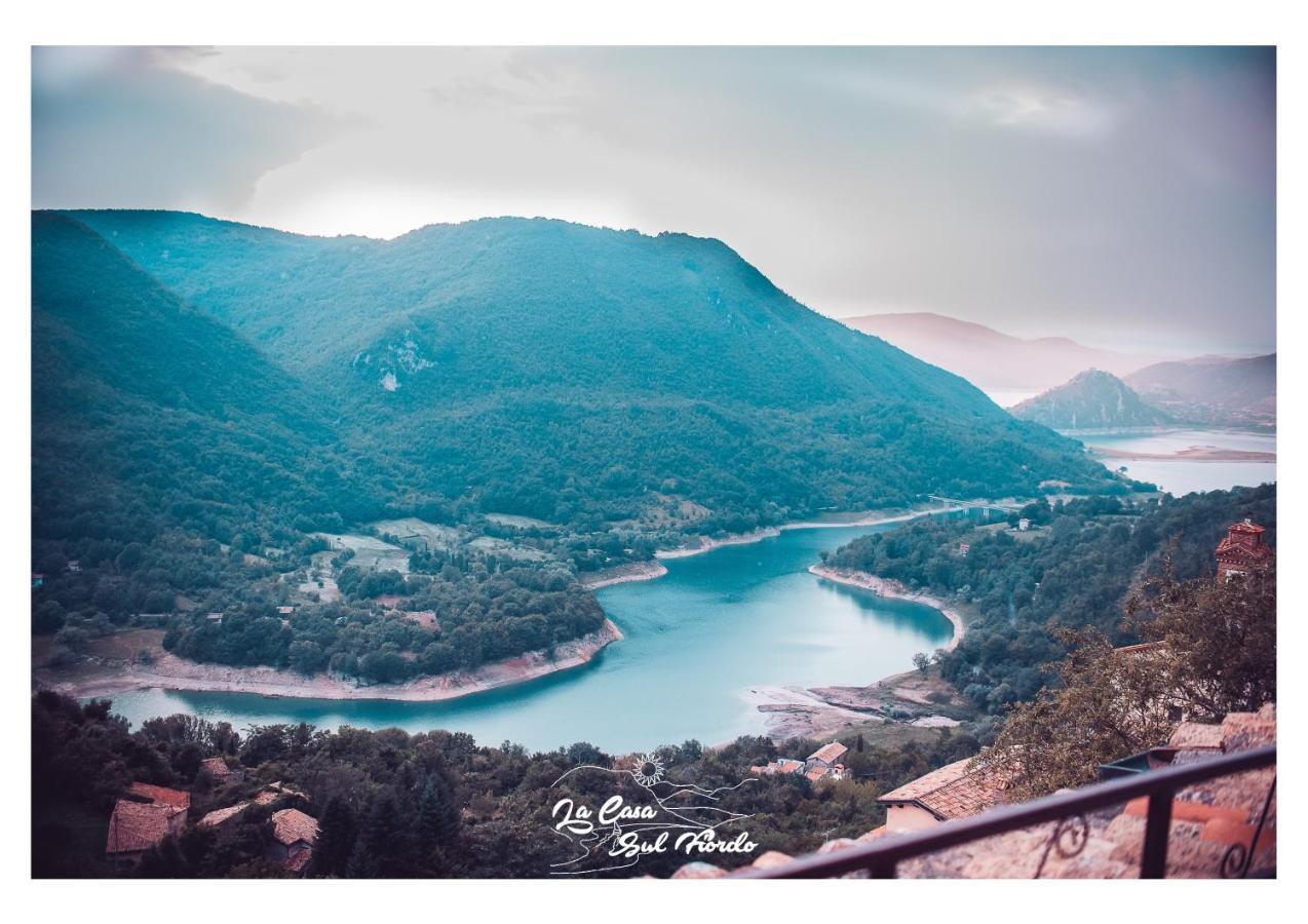 La Casa Sul Fiordo Lago Del Turano Paganico Sabino Экстерьер фото